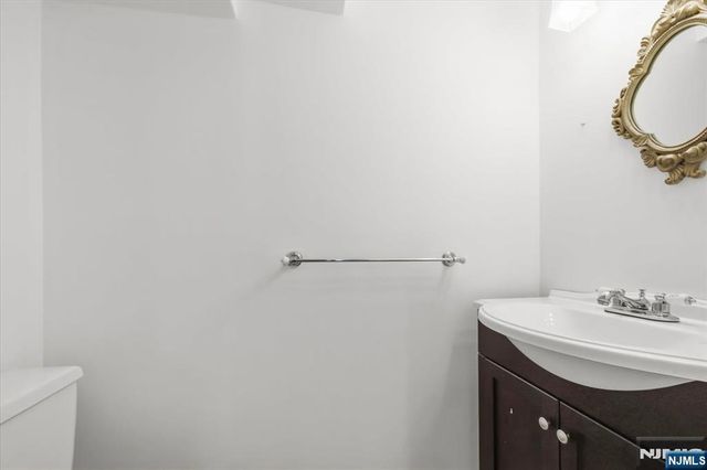 181 Long Hill 6, Little Falls, NJ 07424