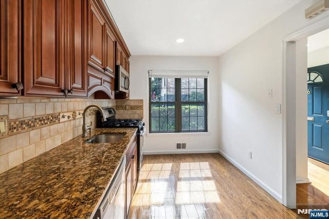 181 Long Hill 6, Little Falls, NJ 07424