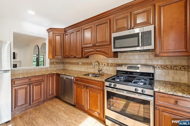 181 Long Hill 6, Little Falls, NJ 07424