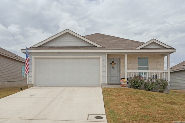 913 RIVIERA CT, Seguin, TX 78155