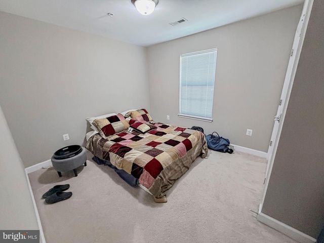 12 CHARLES OVERLOOK LN, La Plata, MD 20646