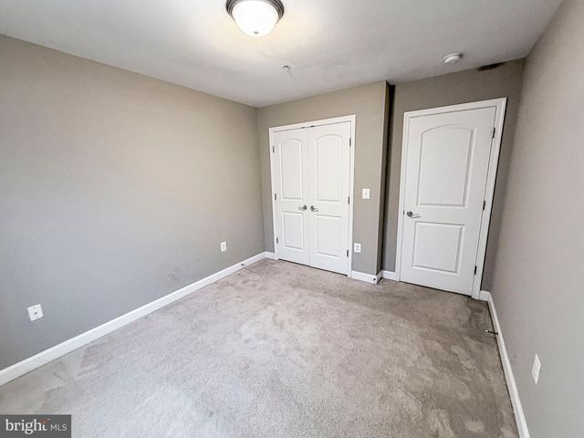 12 CHARLES OVERLOOK LN, La Plata, MD 20646