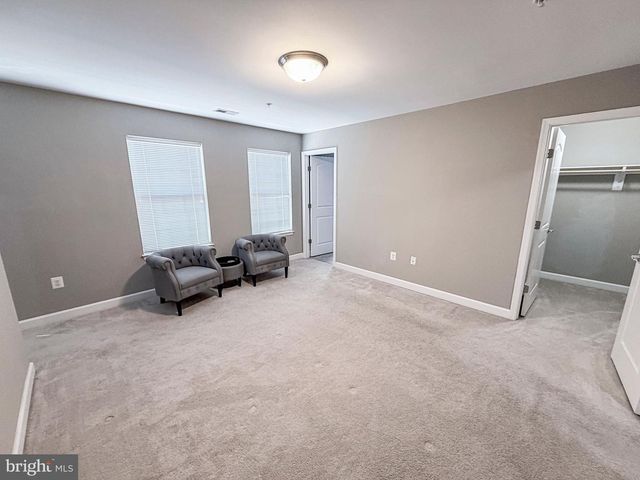 12 CHARLES OVERLOOK LN, La Plata, MD 20646