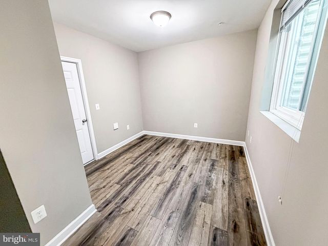 12 CHARLES OVERLOOK LN, La Plata, MD 20646