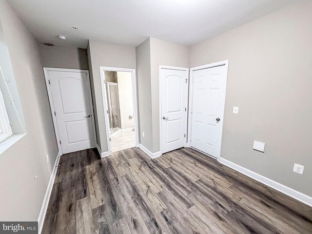 12 CHARLES OVERLOOK LN, La Plata, MD 20646