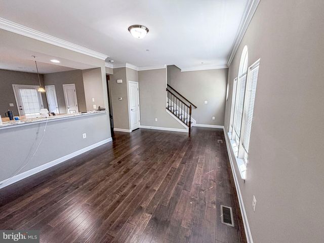 12 CHARLES OVERLOOK LN, La Plata, MD 20646