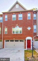 12 CHARLES OVERLOOK LN, La Plata, MD 20646