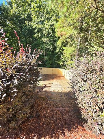3916 Overlook Ridge Lane, Gainesville, GA 30507