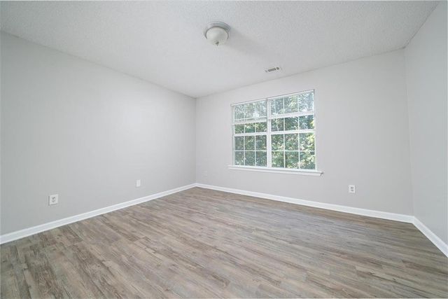 7683 Creekside Lane, Atlanta, GA 30296