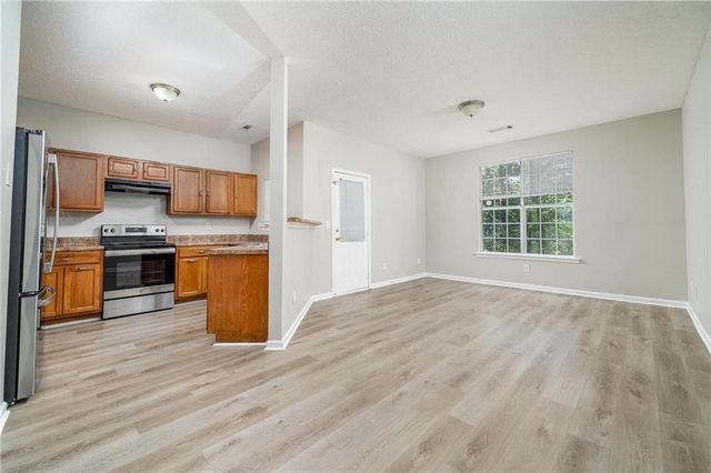 7683 Creekside Lane, Atlanta, GA 30296