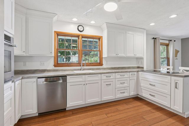 6330 Cypress Drive, Chanhassen, MN 55331