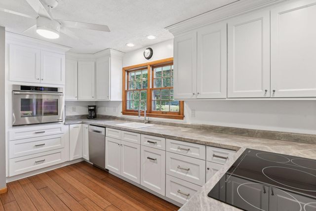 6330 Cypress Drive, Chanhassen, MN 55331