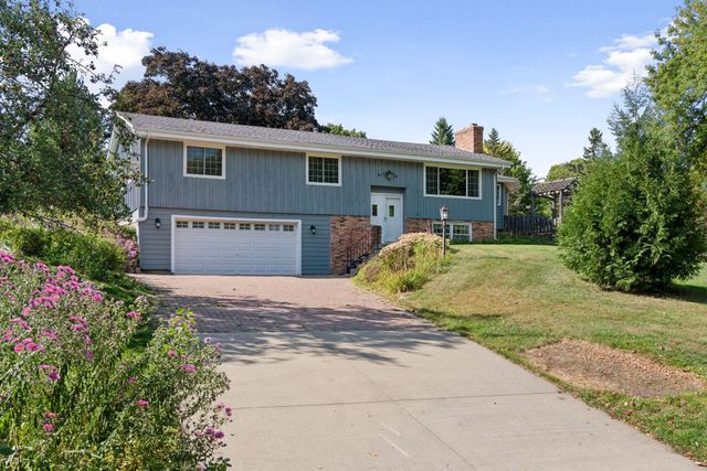 6330 Cypress Drive, Chanhassen, MN 55331