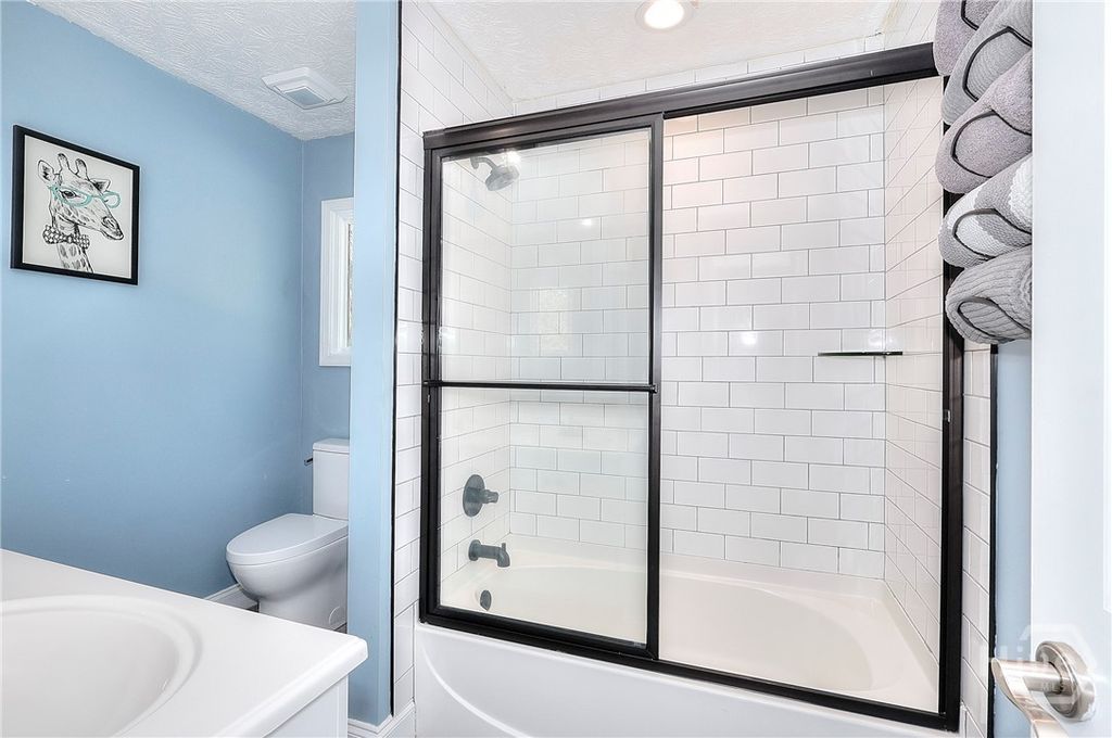 Image 24 of property listing at 5155 Donald Drive, Loganville, GA 30052