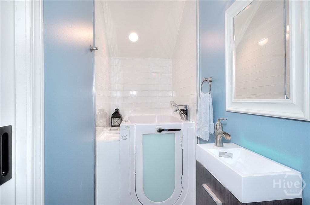 Image 38 of property listing at 5155 Donald Drive, Loganville, GA 30052