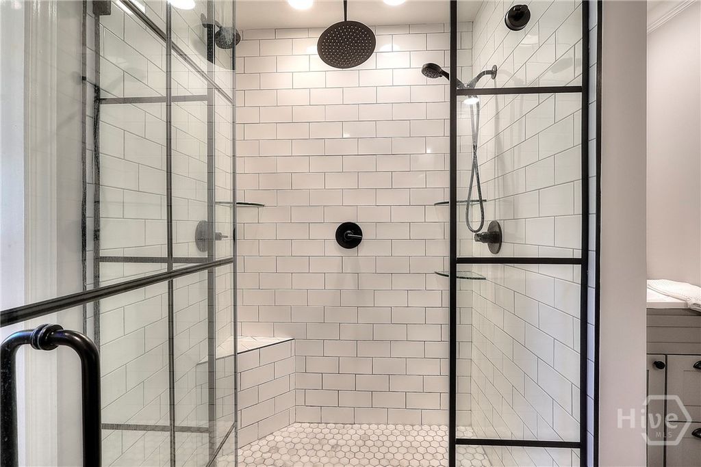 Image 4 of property listing at 5155 Donald Drive, Loganville, GA 30052