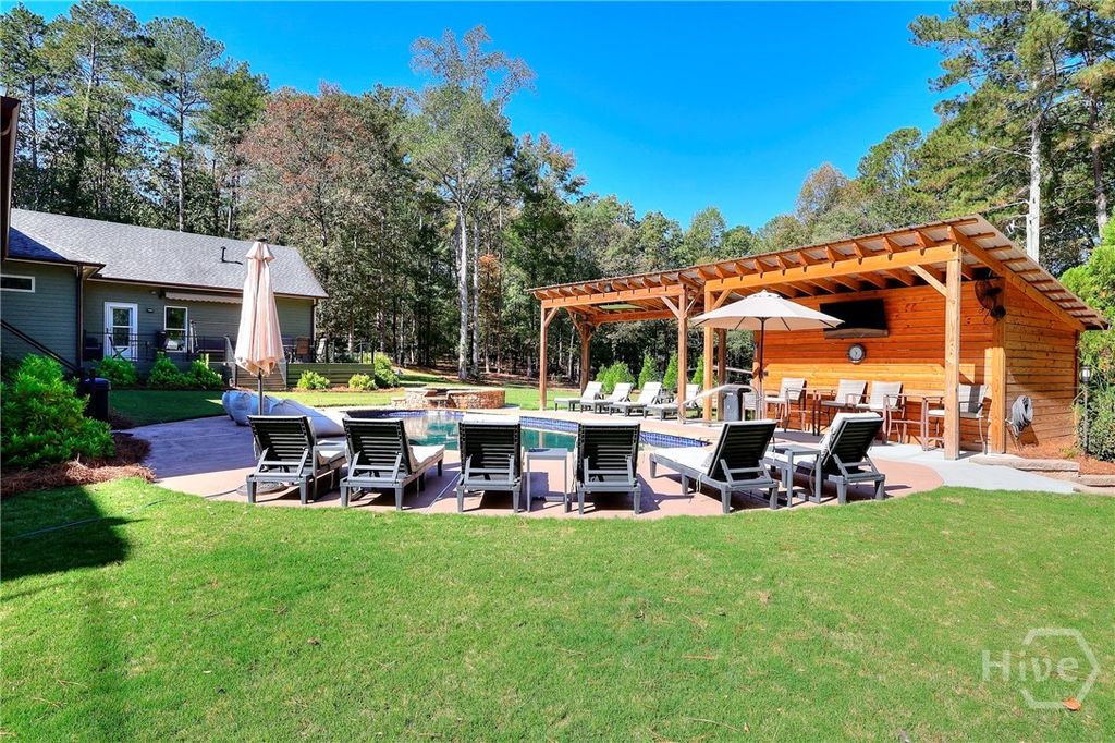 Image 5 of property listing at 5155 Donald Drive, Loganville, GA 30052