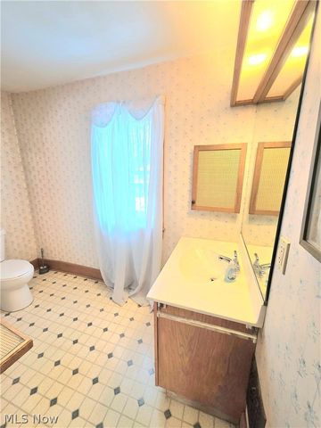 723 N 16th Street, Cambridge, OH 43725