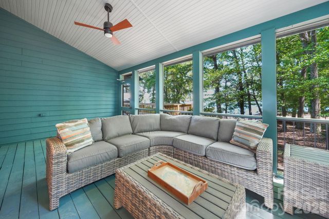 15 King Haigler Chase Street, Lake Wylie, SC 29710