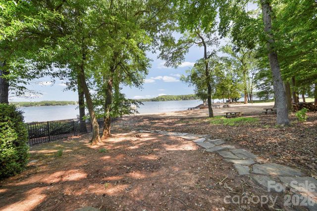 15 King Haigler Chase Street, Lake Wylie, SC 29710