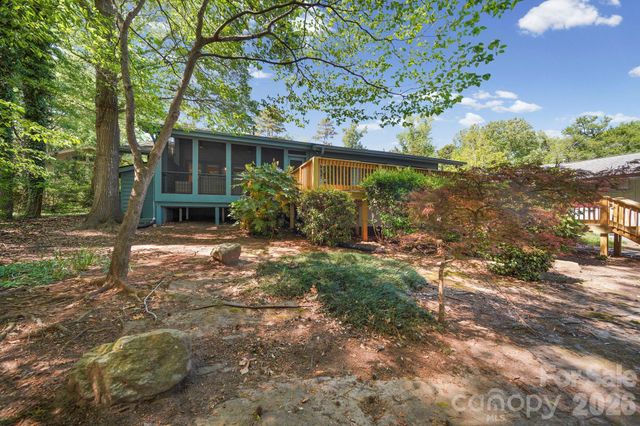 15 King Haigler Chase Street, Lake Wylie, SC 29710