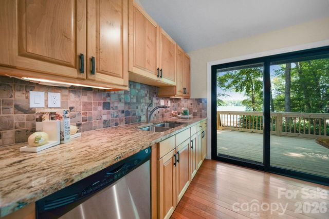 15 King Haigler Chase Street, Lake Wylie, SC 29710
