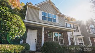 5921 Cougar Lane, Charlotte, NC 28269