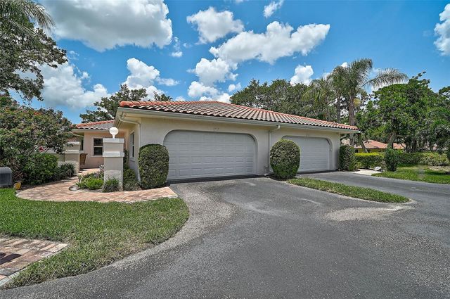 7341 GOLF POINTE CIRCLE, Sarasota, FL 34243