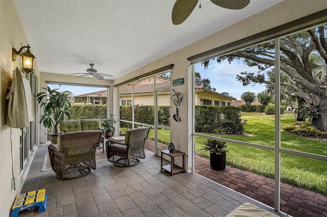 7341 GOLF POINTE CIRCLE, Sarasota, FL 34243