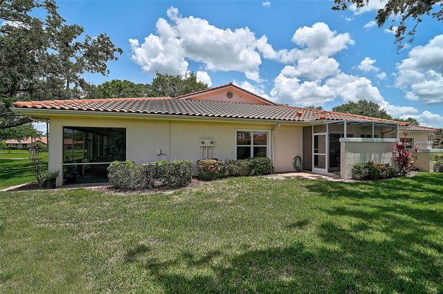 7341 GOLF POINTE CIRCLE, Sarasota, FL 34243