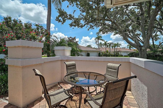 7341 GOLF POINTE CIRCLE, Sarasota, FL 34243