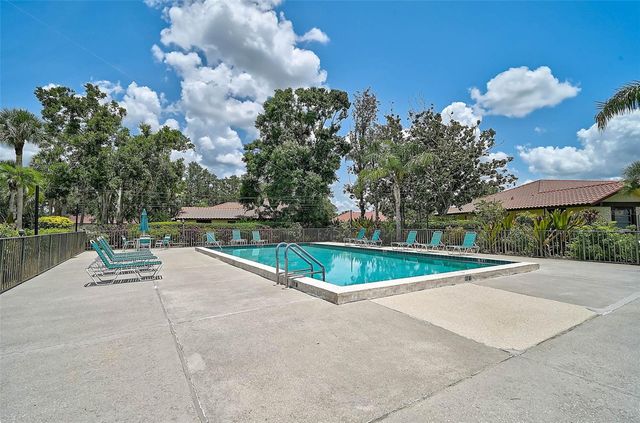 7341 GOLF POINTE CIRCLE, Sarasota, FL 34243