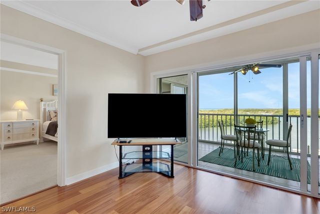 13105 Vanderbilt DR 607, Naples, FL 34110