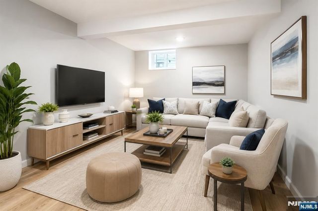 72 Sunset Avenue, Newark, NJ 07106