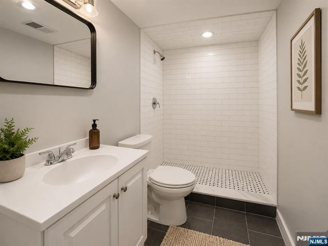 72 Sunset Avenue, Newark, NJ 07106