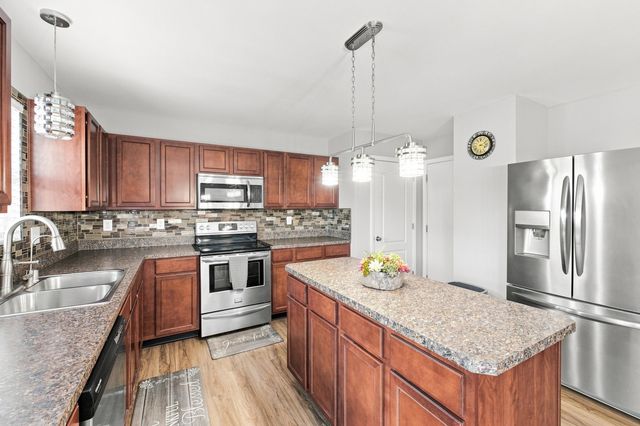 284 St Regis Drive, Shelbyville, KY 40065