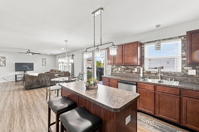 284 St Regis Drive, Shelbyville, KY 40065