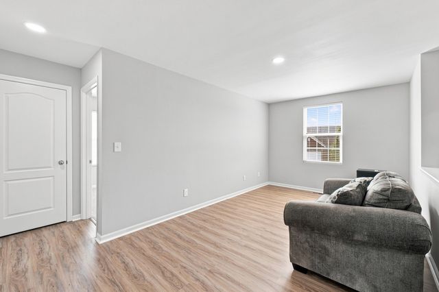 284 St Regis Drive, Shelbyville, KY 40065