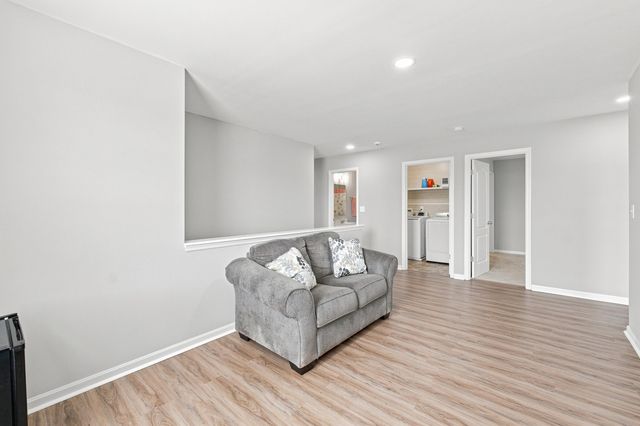 284 St Regis Drive, Shelbyville, KY 40065