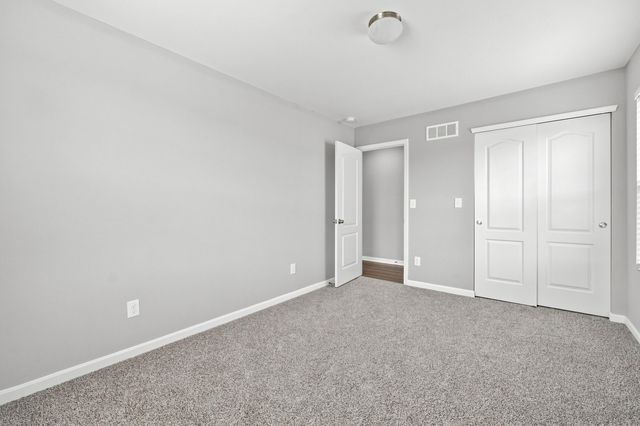 284 St Regis Drive, Shelbyville, KY 40065