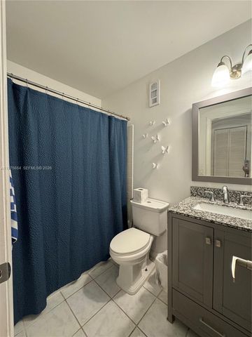 10445 NW 11th St 201, Pembroke Pines, FL 33026