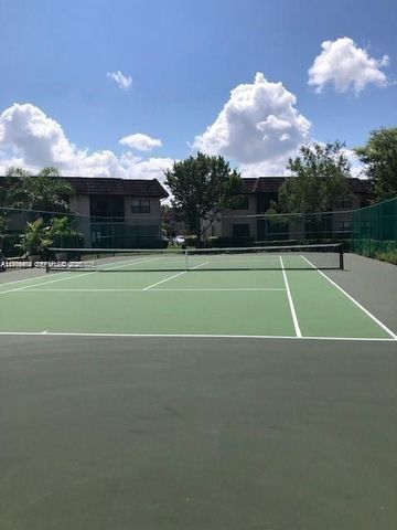 10445 NW 11th St 201, Pembroke Pines, FL 33026