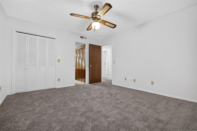 11417 N May Avenue B, Oklahoma City, OK 73120