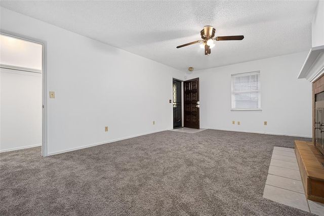 11417 N May Avenue B, Oklahoma City, OK 73120