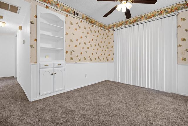 11417 N May Avenue B, Oklahoma City, OK 73120