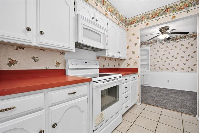 11417 N May Avenue B, Oklahoma City, OK 73120