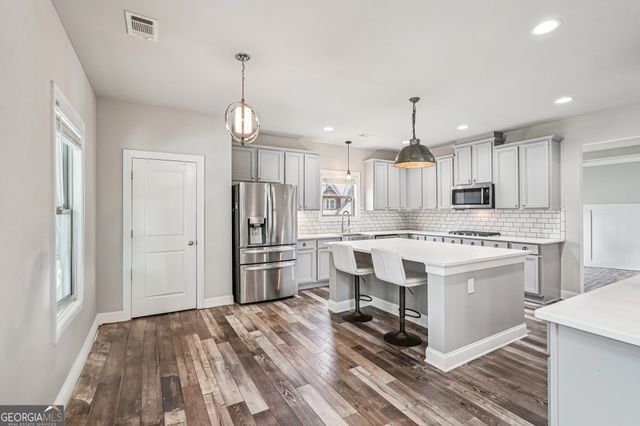 17 Lake Sydney Drive, Dawsonville, GA 30534