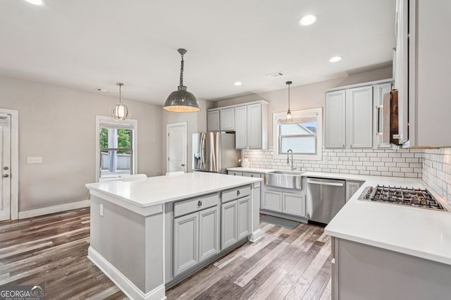 17 Lake Sydney Drive, Dawsonville, GA 30534