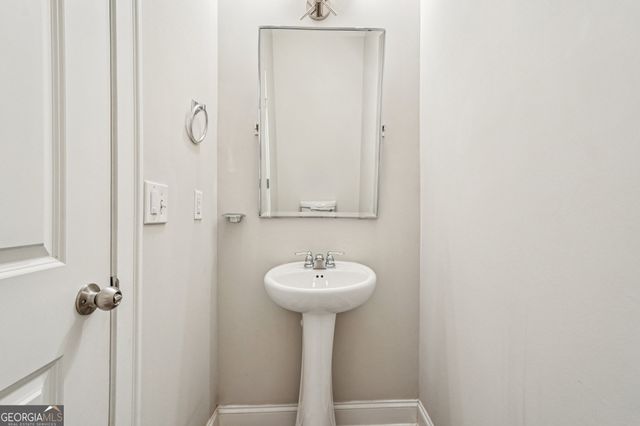 17 Lake Sydney Drive, Dawsonville, GA 30534