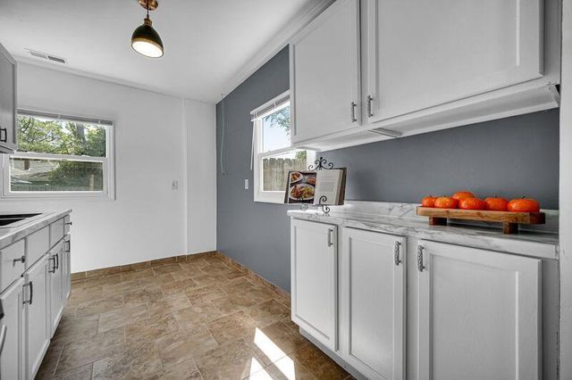 8115 Wicker Park Drive, Highland, IN 46322
